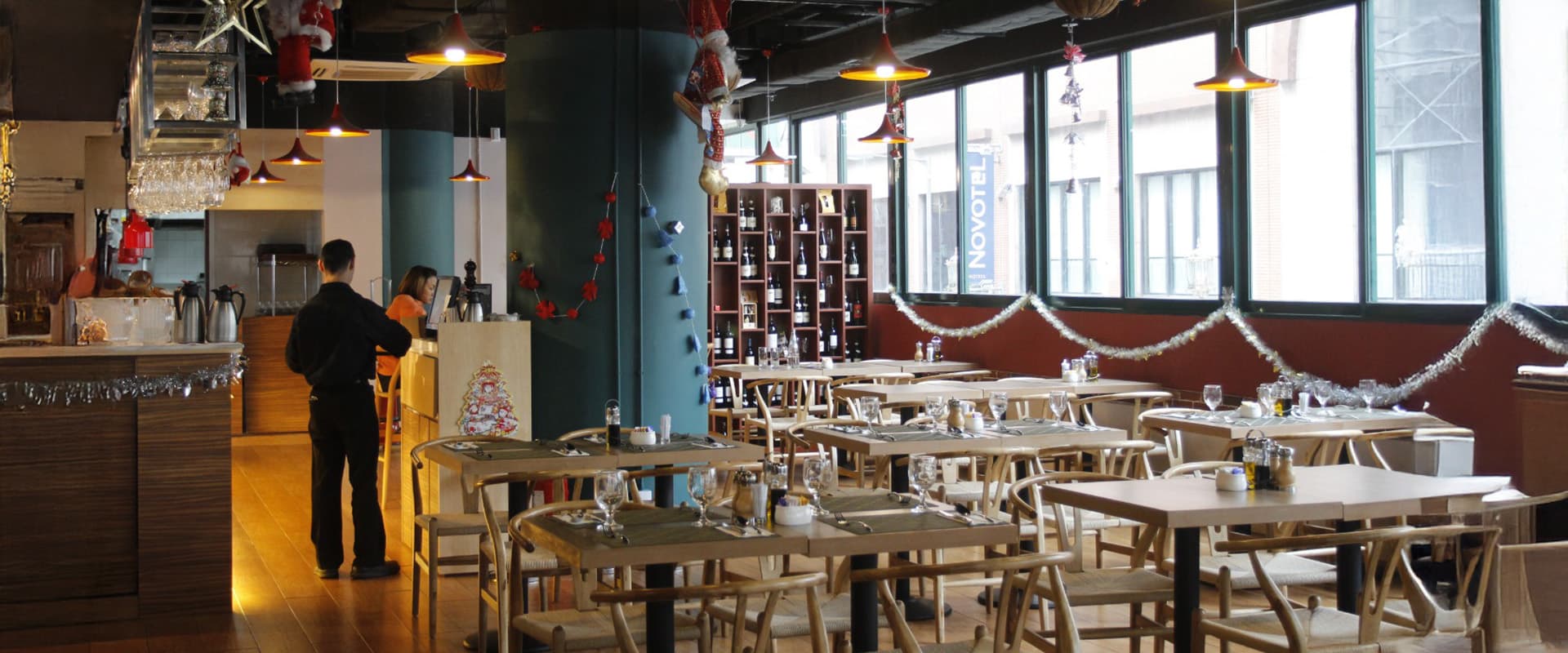 Marco's Oyster Bar & Grill 餐廳氛圍